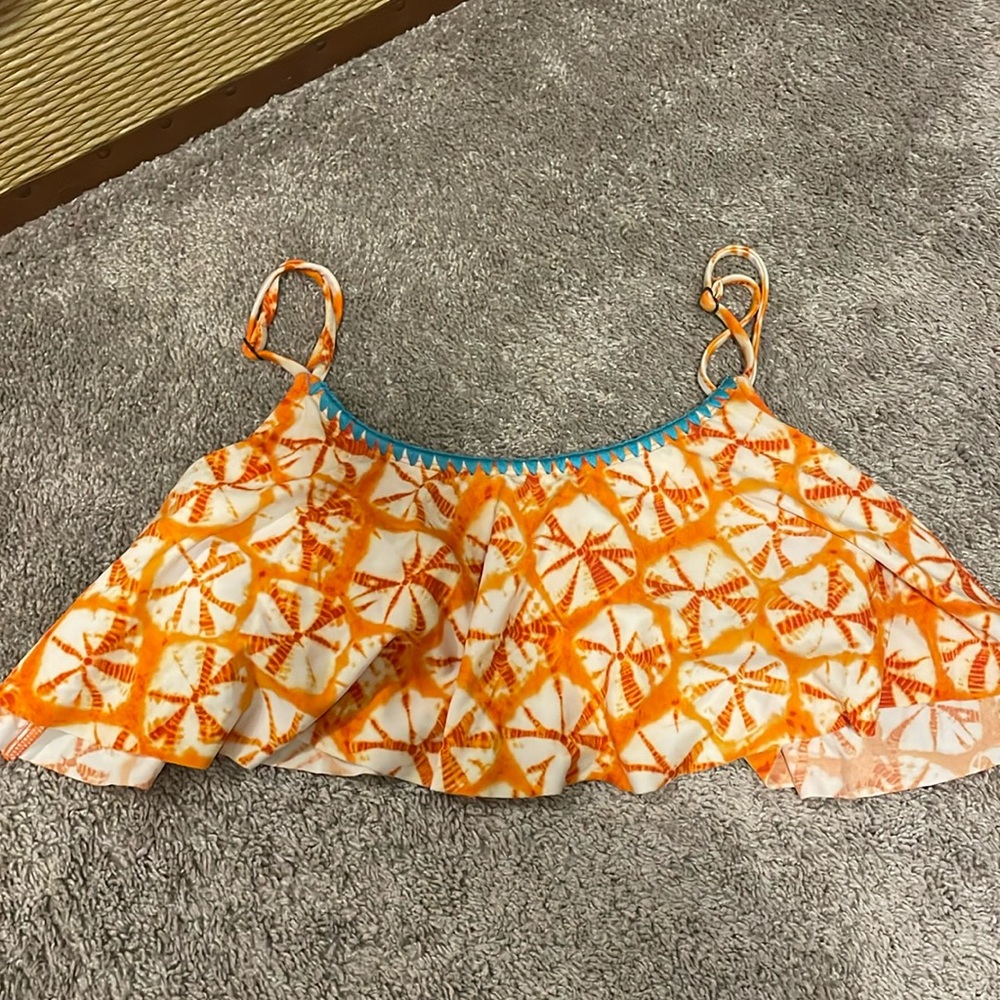 Patterned bikini top